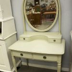 857 3317 DRESSING TABLE